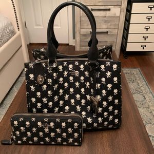 Coach purse and matching wallet. Black and white